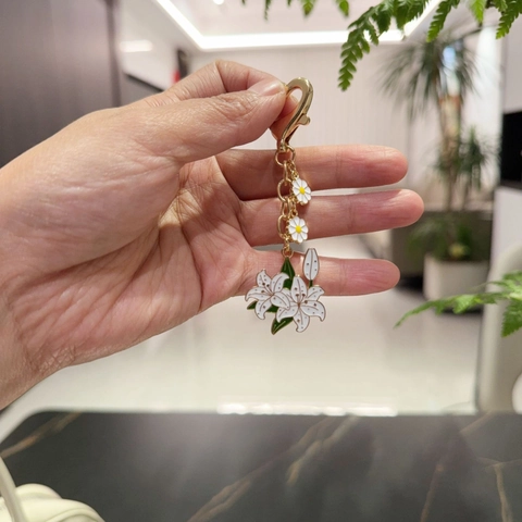 Enamel Flower Keychain For Women Zinc Alloy Lily Hydrangea Rose Sunflower Heart Clasp Bag Pendant Keychain Jewelry Gift
