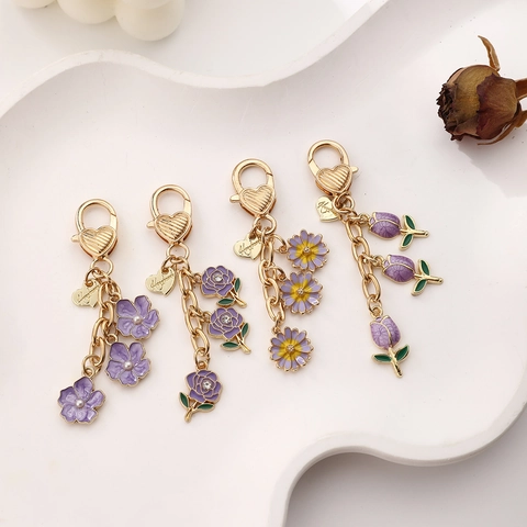 Élégant Porte-clés Fleur en Alliage Violet Avec Fermoir Coeur Pendentif Romantique Rose Tulipe Marguerite Accessoires de Sac Cadeau Femme