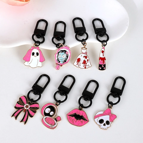 Rosa Halloween Emaille Metall Schlüsselanhänger Gothisch Gespenst Skelett Lippenstift Schleife Anhänger Kreative Tasche Damen Schmuck