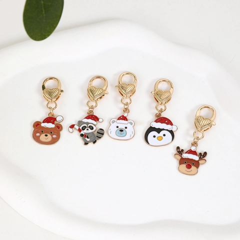 Weihnachten Cartoon Tier Metall Schlüsselanhänger Emaille Anhänger Süß Bär Pinguin Rentier Schlüsselanhänger Geschenk Taschendekor