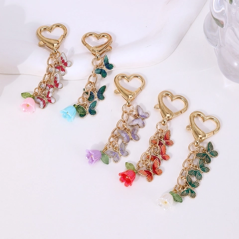 Porte-clés en Alliage de Zinc Papillon Muguet Fermoir en Cœur Mignon Émail Floral Animal Pendentif de Sac à Dos Suspendu