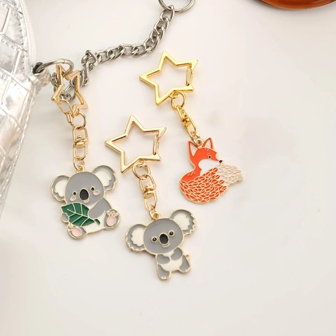Cute Cartoon Animal Zinc Alloy Keychain Star Heart Buckle Enamel Fox Koala Raccoon Otter Duck Bag Pendant Keyring Gift