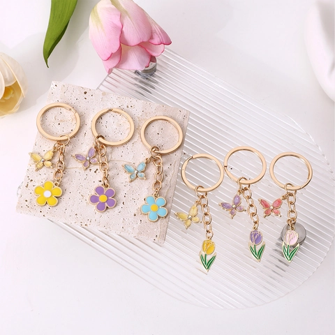 Enamel Butterfly Flower Tulip Alloy Keychain Minimalist Gold Plated Floral Bag Charm Car Hanging Decoration Gift For Women
