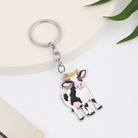 Niedliche Cartoon Kuh Zinklegierung Schlüsselanhänger Emaille Tropfen Tier Anhänger Für Tasche Damen Schmuck Geschenk Schlüsselring