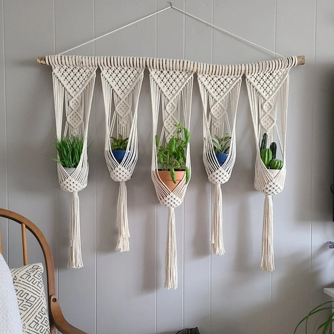 Arazzo da Parete in Macramè Tessuto a Mano Con Portapiante a 5 Tasche Cavo in Cotone Asta in Legno Arredo Boho Soggiorno
