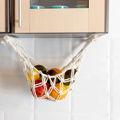Amaca per Frutta in Macramè Intrecciata a Mano per Cucina Sotto il Mobile Cesto Appeso per Frutta e Verdura in Corda di Cotone Con Asta in Legno e Ganci