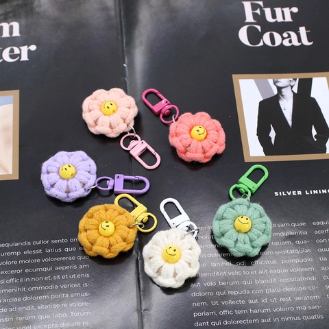 Handgefertigter Gewebter Blumen Schlüsselanhänger Mit Smiley Gesicht Baumwollseil Floral Taschenanhänger Für Damen Mädchen Rucksack Zubehör