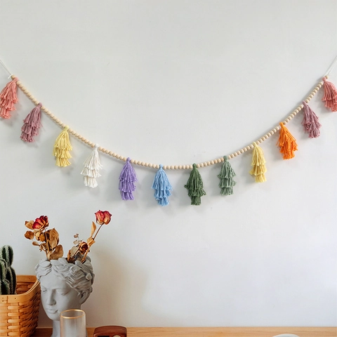 Guirnalda de Cuentas de Madera Bohemia Decoración Colgante de Pared Estilo Nórdico Borlas de Algodón para Sala de Estar Dormitorio Fiesta Hogar