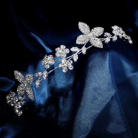 Elegante Enredadera de Pelo de Novia Color Plata con Flores Hojas y Diamantes de Imitación Diadema de Boda con Horquillas