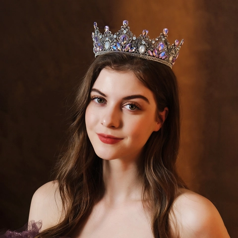 Baroque Vintage Alloy Crown For Women With Colorful Rhinestone Embellishments Luxurious Wedding Party Bridal Tiara Headpiece Accessory