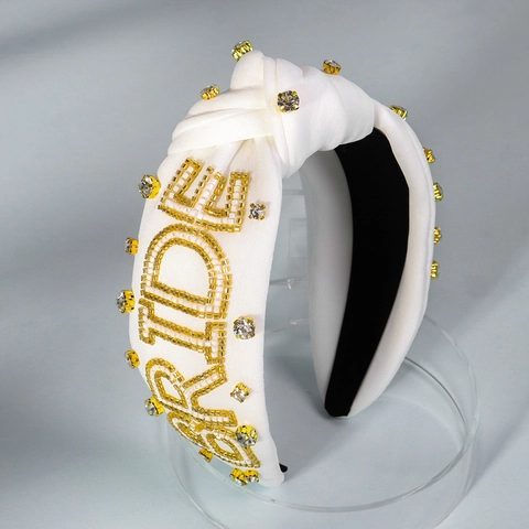 Cerchietto Sposa Bianco con Nodo con Lettere Bride Ricamate in Oro Strass Fascia Larga Imbottita per Matrimonio Festa Donna Gioielli