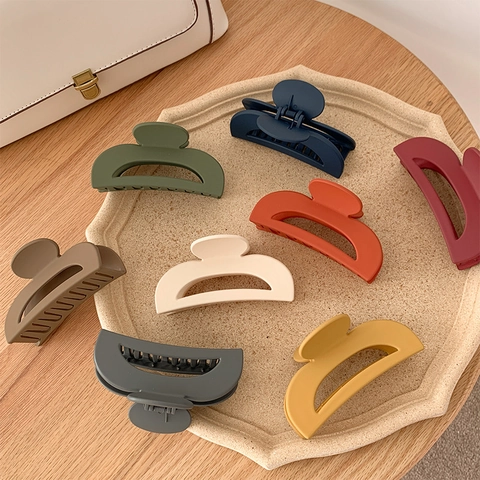 Pinza de Pelo Mate Grande Minimalista Resina en Forma de D Hueca Pinza de Tiburón para Mujer Elegantes Accesorios de Pelo de Color Sólido