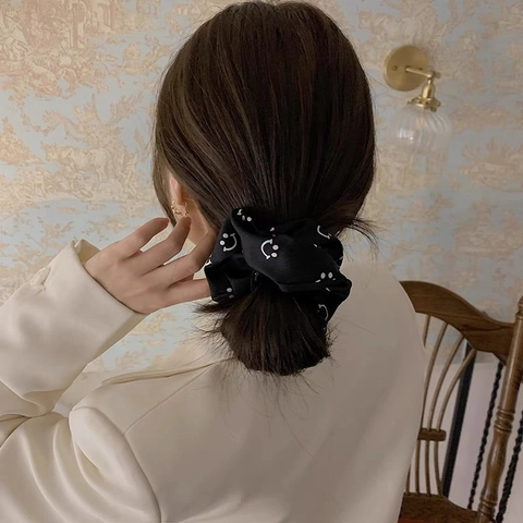 Korean Style Sweet Smile Face Fabric Scrunchies Satin Look Elastic Hair Ties Handmade Ruffled Ponytail Holder For Women