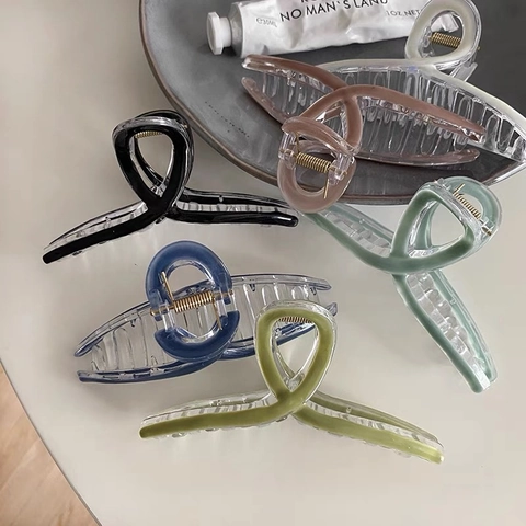 Minimalist Korean Resin Shark Hair Claw Clip Drip Oil Solid Color Cross Twist Design Hair Styling Accessory For Women