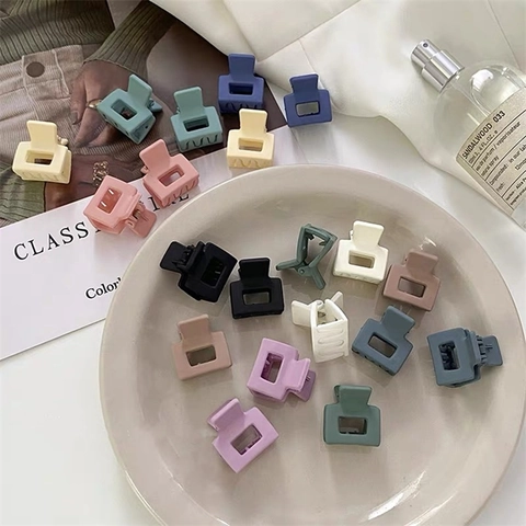 Matte Morandi Color Square Hollow Mini Hair Claws For Women Simple Small Hair Clips Hair Accessory For Daily Styling