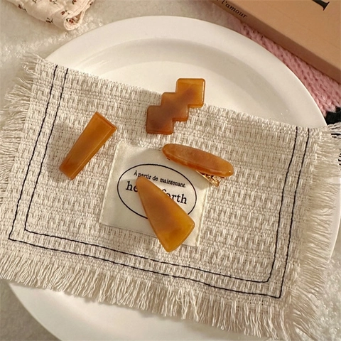 Minimalistisch Amber Geometrisch Hars Haarclip Vintage Karamel Acetaat Zijclip Eenvoudige Pony Clip Voor Vrouwen Haaraccessoires