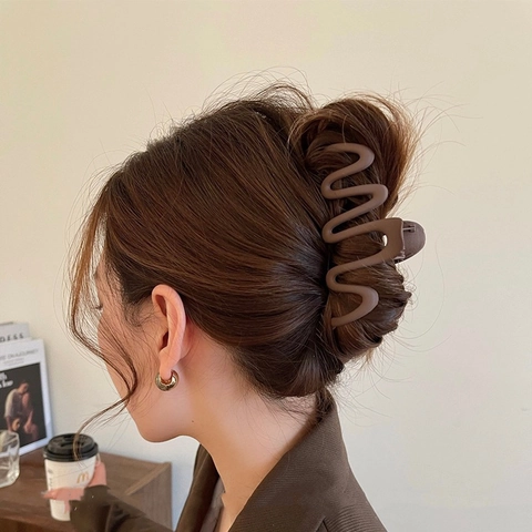 Große Matte Legierung Haarklammer Für Damen Wellenförmige Haargreifer Elegant Retro Kopfschmuck Starker Halt Styling-Tool