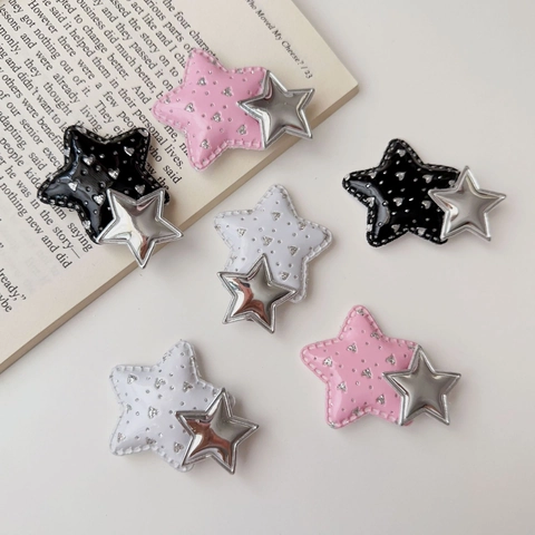 Süße Y2K Stern Haarklammer Kunstleder Metallischer Silberner Stern Entenschnabel-Clip Sternmuster Glitzer Mode Accessoire Damen