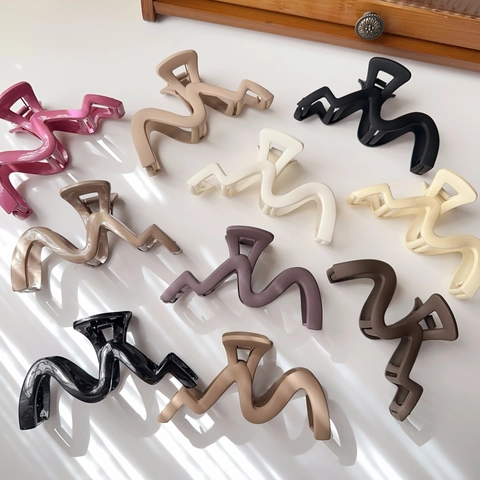 Large Wave Hair Claw Clip For Women PC Matte Glossy Shark Clip Strong Hold Hair Catch Barrettes Styling Accessories