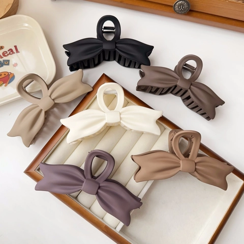 Large Matte Bow Hair Claw Clip For Women Elegant Korean Style Strong Hold Shark Clip Hair Styling Accessory