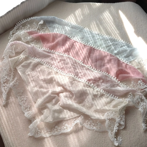 Foulard Triangle à Bordure en Dentelle de Style Coréen pour Femmes Doux Pastoral Floral Volant Bandana Accessoires de Coiffure