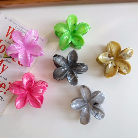 Eleganter Blumen Haarklammer Für Damen High End Marmoriert Mattes Finish Plumeria Geformter Haarschmuck Täglicher Styling Kopfschmuck