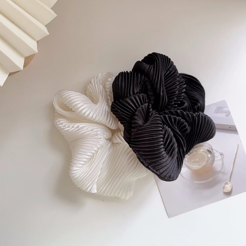 French Retro Pleated Satin Scrunchie Large Elastic Hair Tie Solid Color Oversized Silk Feel Hair Accessories For Women Girls