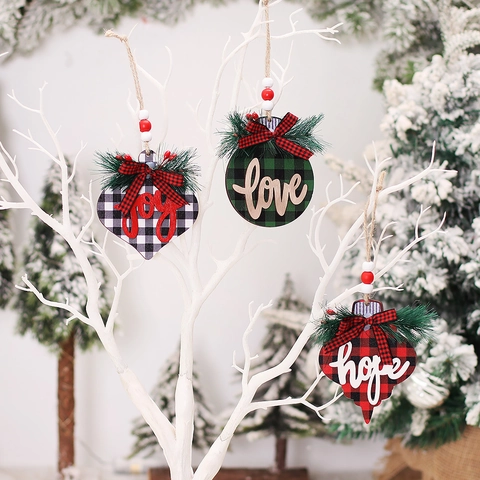 Addobbi Natalizi Sospesi in Legno Buffalo Plaid Lettere Joy Love Hope Fiocco Aghi di Pino Decorazioni per Albero