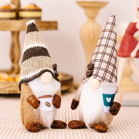 Poupée en Peluche Gnome Sans Visage Thème Café Ornement de Bureau Style Nordique Décoratif Chapeau Plaid Rayé Gonk Avec Grains de Café Pour Décoration de Table