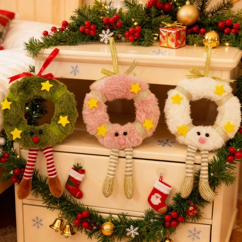 Süßer Plüsch Weihnachtskranz Puppe Anhänger Cartoon Gestreifte Beine Stern Hängende Dekoration Für Haus Schlafzimmer Wand Tür Fest