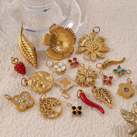 Stainless Steel 18K Gold Plated Pendants Flower Leaf Strawberry Chili Clover Zirconia Charms Pendant Only Without Chain