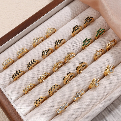 18K Gold Plated Stainless Steel Rhinestone Hoop Earrings For Women Elegant Geometric Wave Chain Link Huggie Earrings Fashion Jewelry