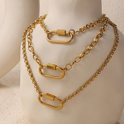 Edelstahl Gold Halskette Und Armband Mit Bär Erdbeere Herz Anhänger Für Damen Mode Nische Design Schmuck