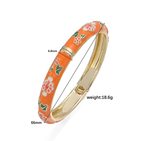 Retro Palace Style Daisy Enamel Bangle Gold Plated Copper Floral Hinged Bracelet For Women Vintage Cloisonné Jewelry