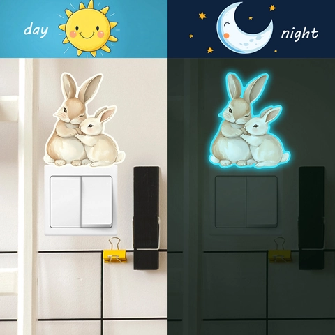 Adesivo da Parete Fluorescente Con Coniglietto Che Abbraccia in PVC Autoadesivo per Decorazione Interruttori Casa Luce Verde Blu