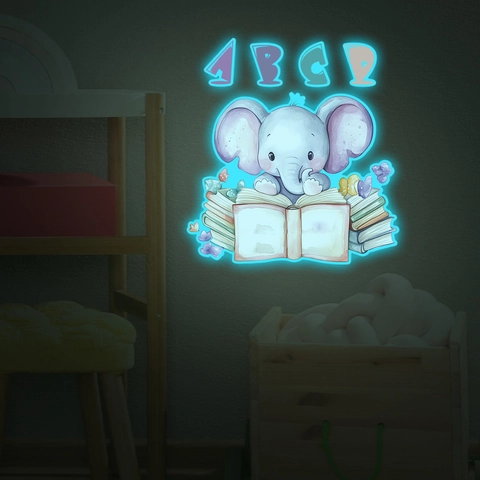 Sticker Mural Éléphant Lisant Dessin Animé Lumineux Dans Le Noir Pour Décoration Chambre D'Enfant Autocollant Mural PVC