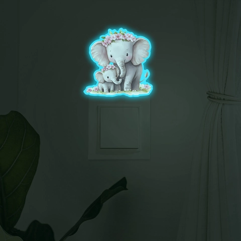 Leuchtend Cartoon Elefant Mutter Und Kind Wandtattoo Im Dunkeln Leuchten Schalter Aufkleber PVC Abnehmbar Deko Für Kinderzimmer