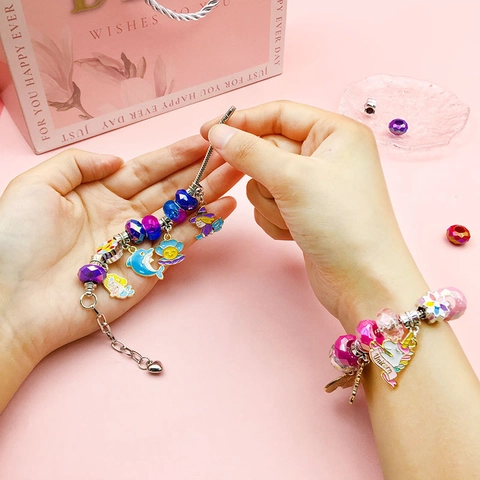Kids DIY Jewelry Making Kit Copper Zinc Alloy Beads Charms Bracelet Necklace Pink Velvet Box Gift Bag Unicorn Theme For Girls Jewelry Gift