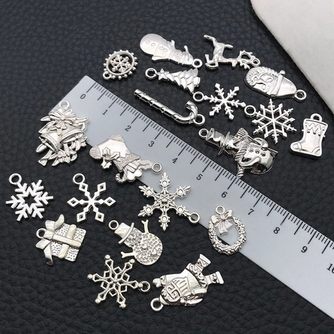 Alloy Christmas Theme Pendants Bright Silver Gold Metal Charms Snowflake Santa Snowman Reindeer Bell DIY Jewelry Making Accessories