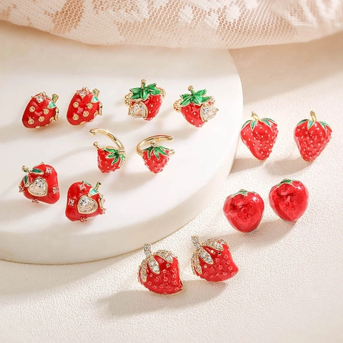 Sweet Copper Strawberry Fruit Stud Earrings Colorful Enamel Zirconia Heart Ear Bone Clip For Women Fashion Jewelry Accessory