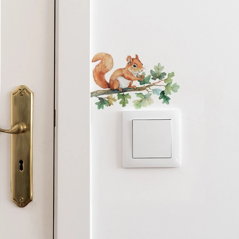 Adesivo da Parete Scoiattolo Acquerello su Ramo d'Albero Decorazione Interruttore Creativa in PVC Removibile DIY Murale