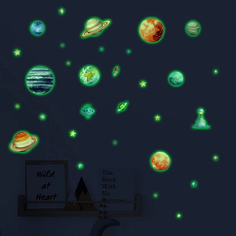 Adesivi Murali Pianeti Spaziali Fluorescenti al Buio Sistema Solare Stelle Razzo per Cameretta Bambini Decorazioni Murali Casa