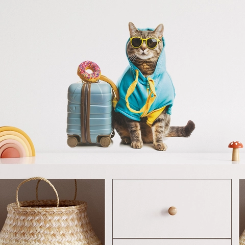 Adesivo da Parete Gatto in Viaggio con Occhiali da Sole e Felpa in PVC Autoadesivo Rimovibile per Cameretta Bambini Casa