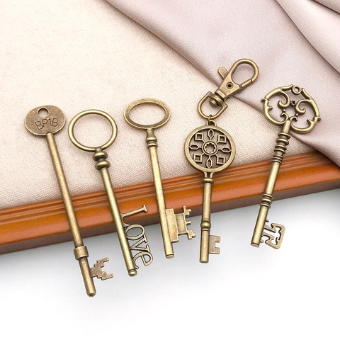 Vintage Zinc Alloy Key Pendants Antique Bronze Silver For DIY Jewelry Making Necklaces Mixed Style Antique Craft Materials
