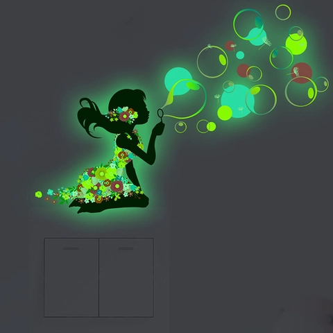 Creativo Adesivo da Parete Ragazza che Soffia Bolle PVC Fluorescente al Buio Floreale Ragazza Adesivo per Interruttore Camera da Letto