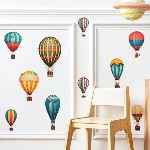 Cartoon Hot Air Balloon Wall Stickers Removable PVC Decals For Kids Bedroom Nursery Decor Multicolor Patterned Wallpaper