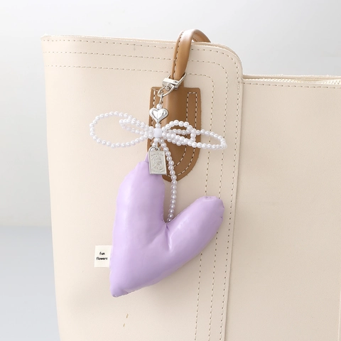 Fashion PU Leather Heart Shaped Keychain With Artificial Pearl Bowknot Pendant Sweet Cool Style Bag Charm For Women Gift