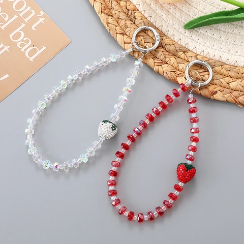 Handmade Beaded Glass Strawberry Keychain For Bags And Phones With Rhinestone Pendant Crystal Bead Strap Fashion Women Jewelry Gift