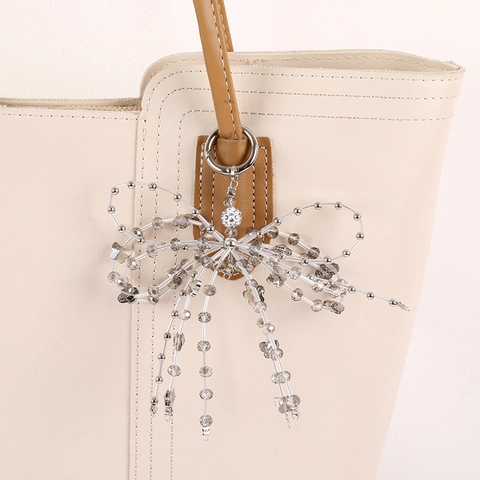 Handgefertigter Perlen Schleife Taschenanhänger Mit Acryl Kristallperlen Herz Stern Anhänger Elegantes Accessoire Für Damen
