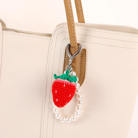 Handmade Crochet Fruit Keychain For Women Cute Yarn Strawberry Avocado Pineapple Banana Pendant With Artificial Pearl Strap Bag Charm
